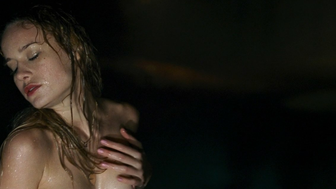Scena erotica di Brie Larson da Tanner Hall (2009)