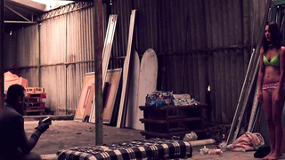 Scène érotique de Daniela Soto Vell de Scherzo Diabolico (2015)