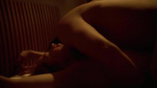 Deirdre Lovejoy desnuda, escena de sexo de The Wire s01e03 (2002)