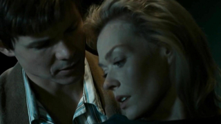 Эротическая сцена Тамары Арчух и Юлии Каминской из фильма «Мнейше зло» (2009)