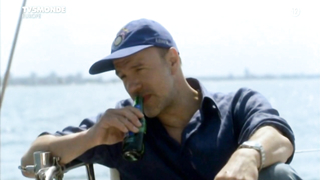 Natacha Lindinger çıplak, Le repenti'den (2009) seks sahnesi