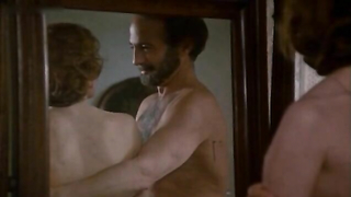 Giuliana de Sio çıplak, Uno skandalo perbene'den (1984) seks sahnesi