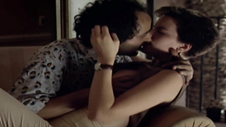 Uncovered (1994) filminden Kate Beckinsale erotik sahnesi