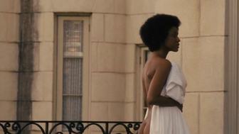 Scena erotica di Zoe Saldana da Nina (2016)