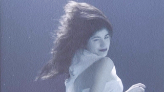 Maria Aura çıplak, Amar'dan (2009) seks sahnesi