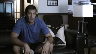 Maria Kanellis'in çıplak, The Opposite Sex (2014) filminden seks sahnesi