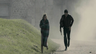 Geraldine Martineau nuda, scena di Le guetteur (2012)