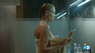 Nude video with Belen Rueda , scene from B&b, de boca en boca s02e01, scene from04 (2015)