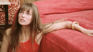 Jane Birkin çıplak, Le Mouton Enrage'den (1974) sahne