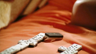 Jane Birkin çıplak, Le Mouton Enrage'den (1974) sahne