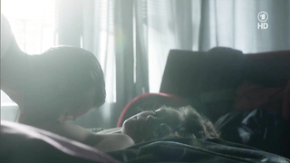 Muriel Wimmer çıplak, Schimanski s01e17'den (2013) seks sahnesi