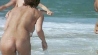 Annie Girardot çıplak, Traitement de choc (1972) filminden sahne