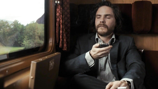 Amira Casar çıplak, Anne Helene Kotoujansky çıplak, Ich und Kaminski'den (2015) seks sahnesi