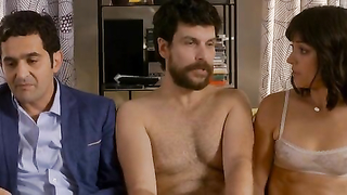 Vimala Pons desnuda, Agnes Jaoui desnuda, escena de Je Suis A Vous Tout De Suite (2015)