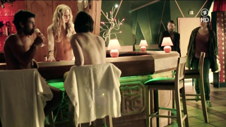 Michelle Monballijn çıplak, Tatort s01e929 (2015) filminden seks sahnesi