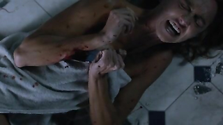 Sharni Vinson nua, Simone Buchanan nua, cena de sexo de Patrick (2013)