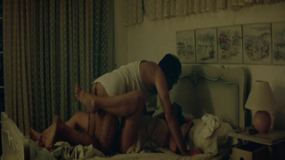 Anna Kalaitzidou nua, Aggeliki Papoulia nua, Mary Tsoni nua, Michele Valley nua, cena de sexo de Kynodontas (2009)