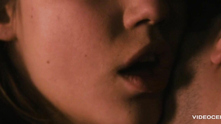 Adele Exarchopoulos çıplak, Les Anarchistes (2015) filminden seks sahnesi