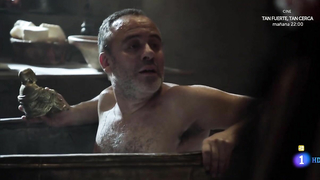 Miryam Gallego nuda, scena da Aguila Roja s08e01 (2015)