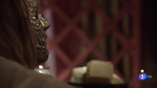 Lina Gorbaneva nuda, scena da Aguila Roja s07e01 (2015)