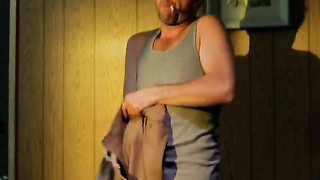 Esther Elise nue, Susie Wilson nue, scène de Hollywood Chainsaw Hookers (1988)