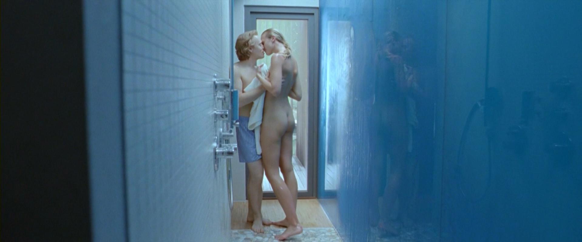Nude video with Synnove Macody Lund and Valentina Alexeeva , scene from  Headhunters (2011)