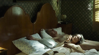 Jeanette Hain nue, scène de Landauer Der Prasident (2014)