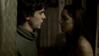 Matilde Gioli çıplak, Il Capitale umano'dan (2013) sahne