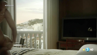 Hiba Abouk nuda, scena di sesso da El Principe s01e04 (2014)