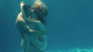 Evelyne Brochu çıplak, Cafe De Flore (2011) filminden seks sahnesi