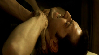 Sophie Marceau nua, cena de sexo de Belphegor Fantasma do Louvre (2001)