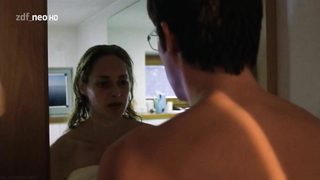 Sophie von Kessel nua, cena erótica de Die Tochter des Morders (2010)