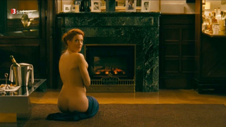 Nude video with Marie Baumer , scene from Der letzte Weynfeldt (2010)
