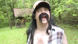 Nicola Fiore çıplak, Terörün Kanlı Osuruk Gölündeki (2009) seks sahnesi