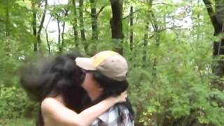 Nicola Fiore çıplak, Terörün Kanlı Osuruk Gölündeki (2009) seks sahnesi