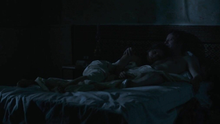 Marine Vacth nue, scène érotique de Belles Famillies (2015)