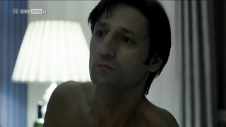 Petra Morze nua, cena de sexo de Antares (2004)