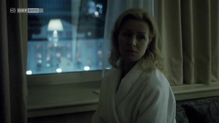 Petra Morze nua, cena de sexo de Antares (2004)