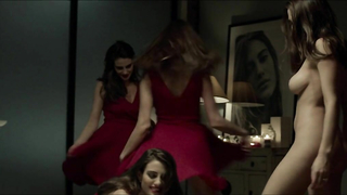 Luisa Moraes, Solace (2015) filminden çıplak, erotik sahne