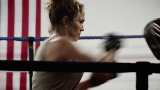 Jennifer Lopez, Shades of Blue s01e01 (2016) filminden çıplak, erotik sahne