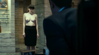 Nude video with Yuliya Snigir , scene from Pro lyubov (2015)