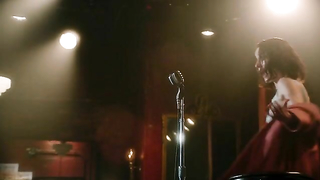 Rachel Brosnahan nua, cena erótica de The Marvelous Mrs. Maisel s01e01 (2017)