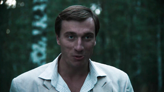 Polina Aug Angely Revolutsii'den (2014) çıplak, erotik sahne