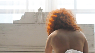 Chulpan Khamatova nua, cena de sexo de Sindrom Petrushki (2015)