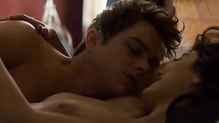 Alessandra Mastronardi Life'tan (2015) çıplak, erotik sahne