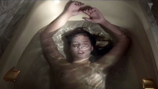 Adele Exarchopoulos, Fire (2015) filminden çıplak, erotik sahne