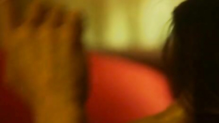 Natalie Martinez çıplak, Kingdom s02e06 (2015)'den seks sahnesi