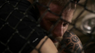 Natalie Martinez sexy, scène de sexe de Kingdom s02e04 (2015)