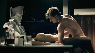 Paulina Andreeva nue, scène de sexe de Metod s01e01,04 (2015)