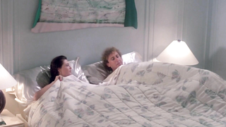 Kelly LeBrock nuda, scena di La donna in rosso (1984)